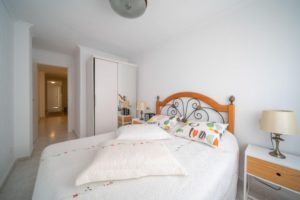 Podkrovní apartmán Torrevieja, ložnice