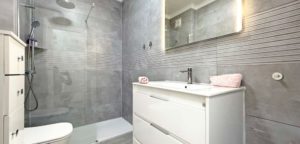 Apartmán v centru Torrevieja, Koupelna