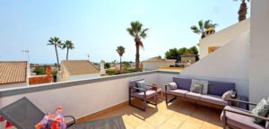 Zrekonstruovaná vila v Orihuela Costa balkon