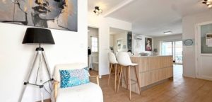 Zrekonstruovaná vila v Orihuela Costa kuchyně
