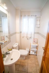 Bungalov Orihuela Costa koupelna