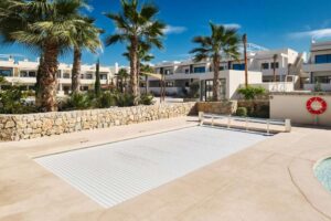 Novostavba La Veleta bazén