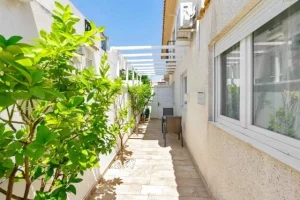 Zrekonstruovaný bungalow Los Altos